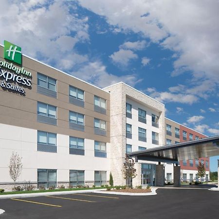 Holiday Inn Express & Suites - Elkhorn - Lake Geneva Area By Ihg Dış mekan fotoğraf