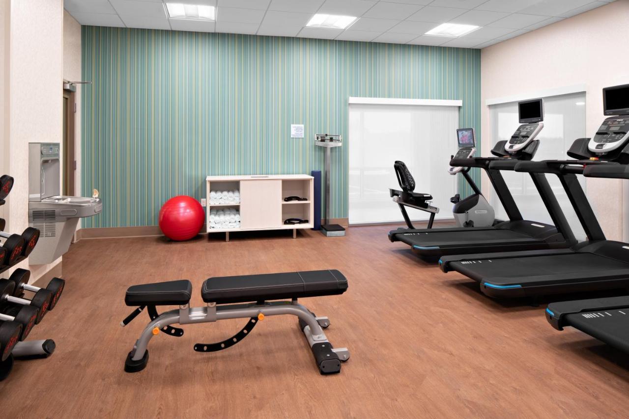 Holiday Inn Express & Suites - Elkhorn - Lake Geneva Area By Ihg Dış mekan fotoğraf